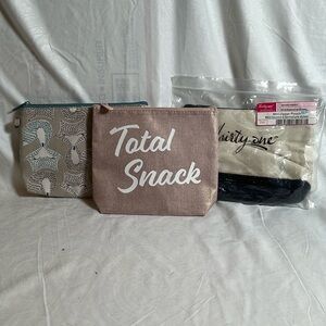 Thirty one set of 3 pouches - 2 small zipper pouches 1 Snack Pouch New Demos